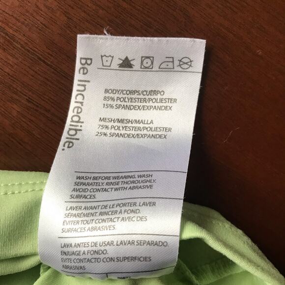 Sugoi Green Running T-Shirt with Pocket Short Sleeve Shirt Women's Size Large - Picture 7 of 7